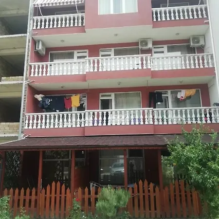 Ceco Konukevi