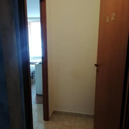 Ceco Konukevi Misivri