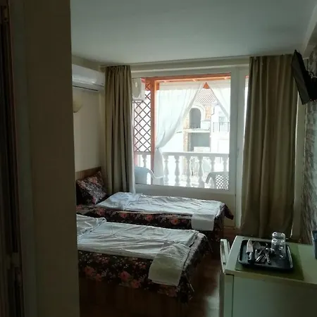 Konukevi Ceco 3*